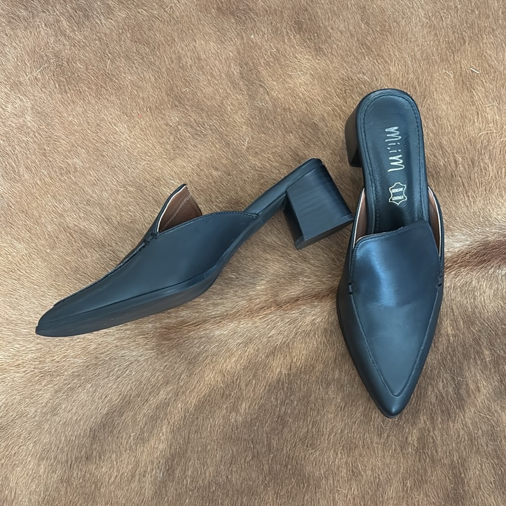 Mi.iM Black Pointed-Toe Mules Sleek Minimalist Design